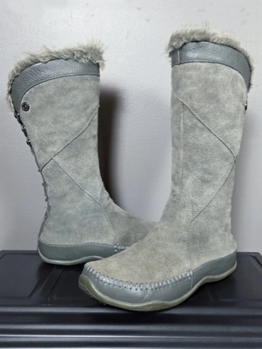 The North Face Janey Tall Moccasin Boots Waterproof Grey Suede Fur Women's 6.5